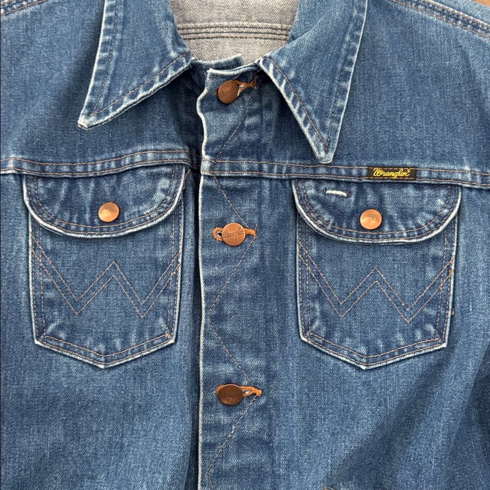 Vintage women’s Wrangler Denim Jacket. - Picture 2 of 5